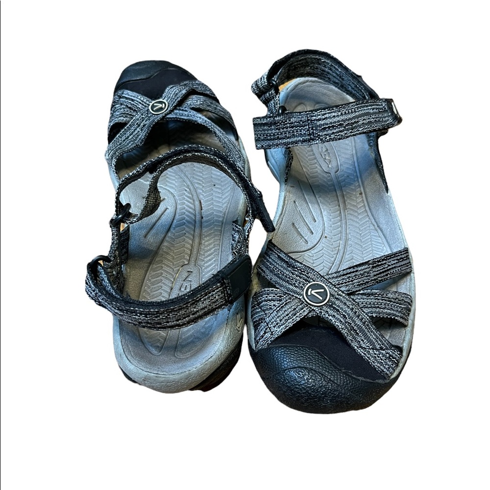 Keen Women's Gray & Black Outdoor Sandals - Picture 9 of 12